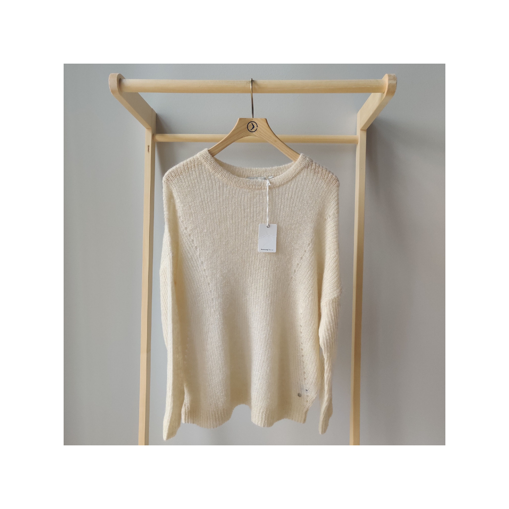YSTIKSET: Cream Sweater